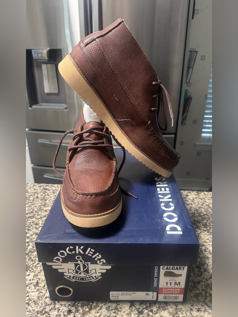 NEW Dockers Men's Brown Leather Boat Shoes with Tan Crepe Sole